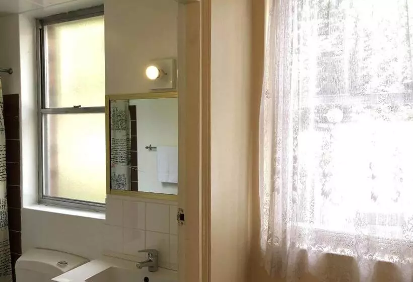 クイーンサイズベッドのスタンダードルーム, The Clarendon Motel Katoomba