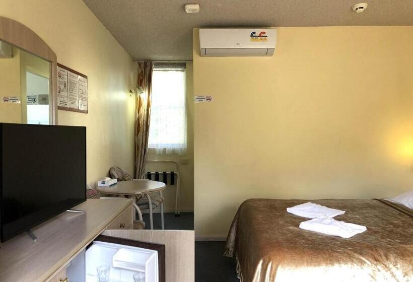 חדר סטנדרט לשלושה, The Clarendon Motel Katoomba