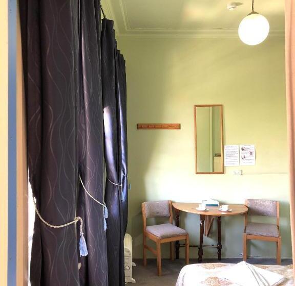 חדר סטנדרט מקשר, The Clarendon Motel Katoomba