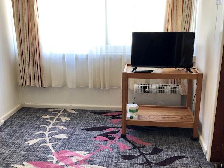 חדר משפחתי, The Clarendon Motel Katoomba