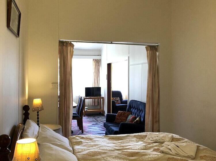Семейный Номер, The Clarendon Motel Katoomba