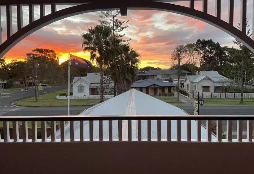 اتاق استاندارد سه تخته با چشم‌انداز باغ, Ballina Manor Boutique
