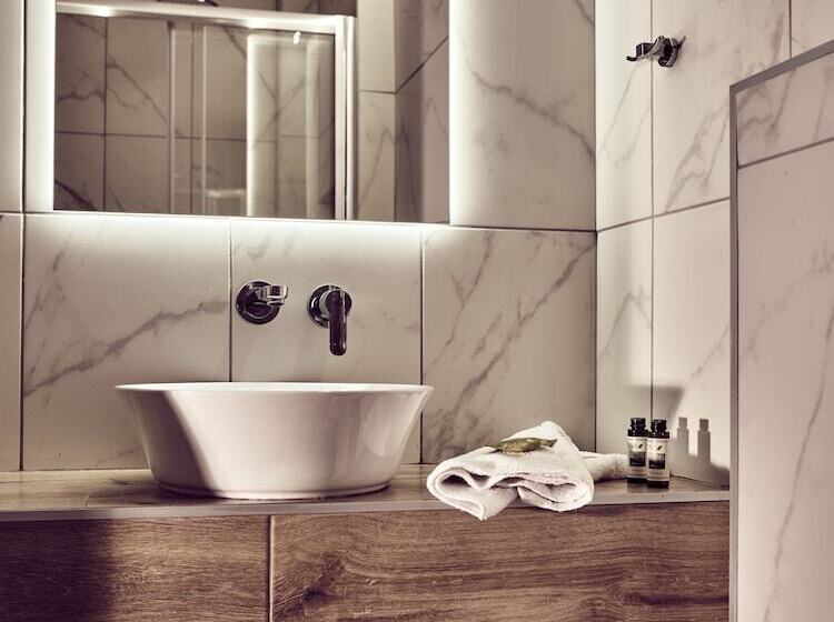 استودیوی لوکس, Cactus