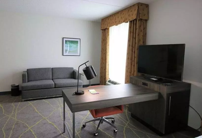 スタンダードスタジオ, Hampton Inn & Suites Palm Coast