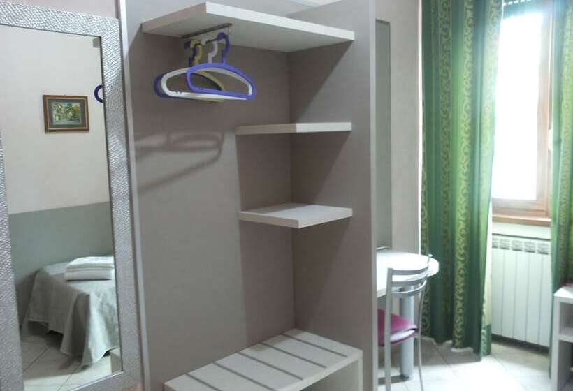 标准单人间, Le Querce