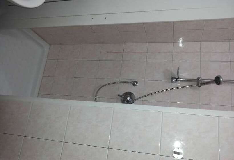 标准间, Le Querce