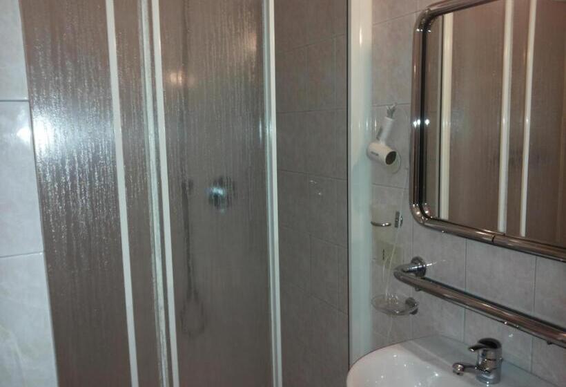 标准间, Le Querce