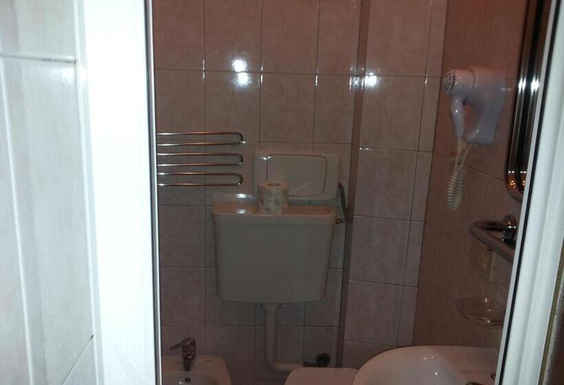 标准间, Le Querce