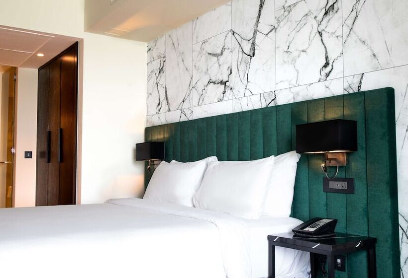 اتاق پریمیوم با چشمانداز دریاچه, Radisson Blu Anchorage