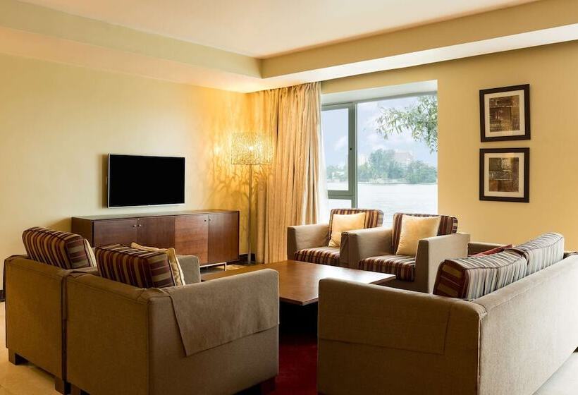 سوئیت پرزیدنت, Radisson Blu Anchorage