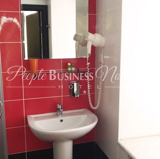 اتاق استاندارد یک نفره, People Business Novinsky