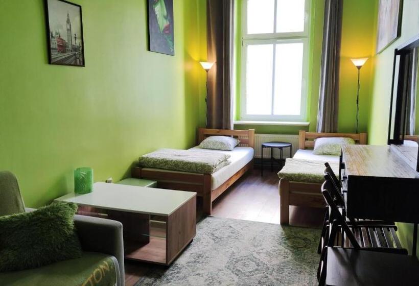 اتاق استاندارد, Babel Hostel, Dworzec Pkp, Rynek