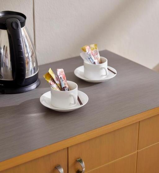 استودیوی سوپریور, Bu Place