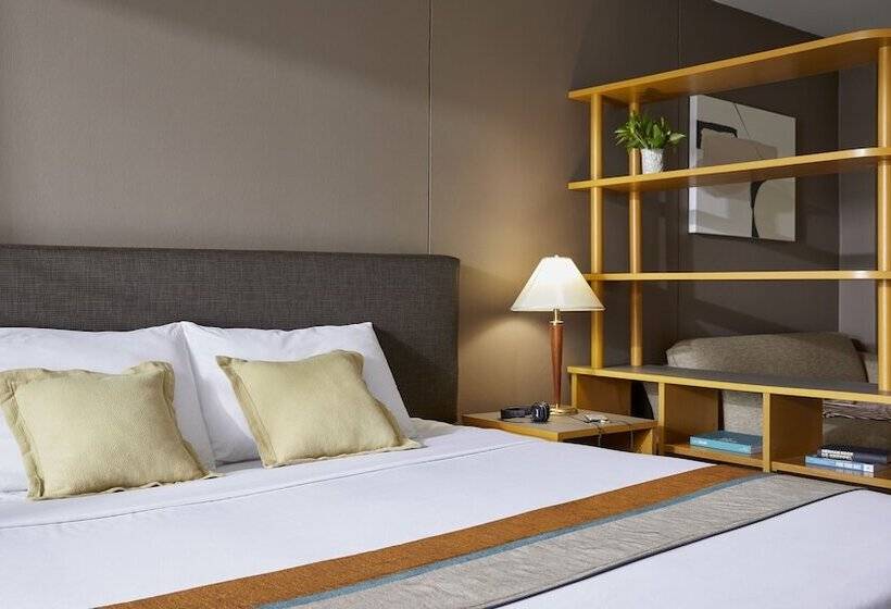 استودیوی سوپریور, Bu Place