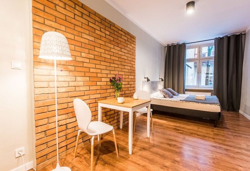 スーペリアールーム, Flamingo Hostel