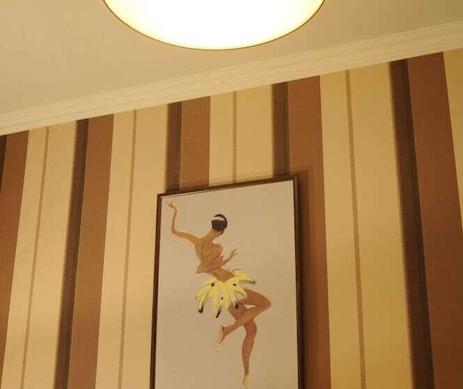 バスルーム共有のトリプルスタンダード, Hostel Deco