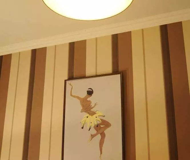 Standard Kolmen Hengen Huone Jaettu kylpyhuone, Hostel Deco