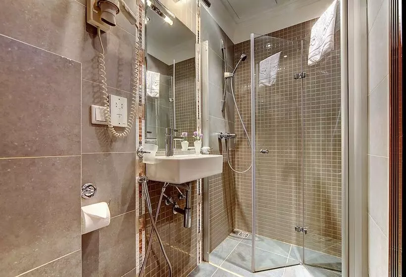 اتاق استاندارد یک نفره, Boutique Hotel Golden Triangle