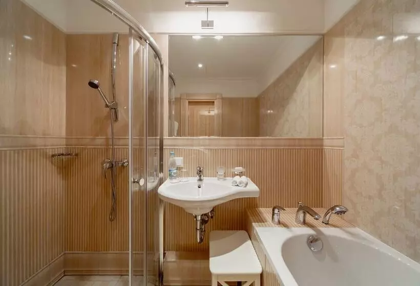 اتاق لوکس, Boutique Hotel Golden Triangle