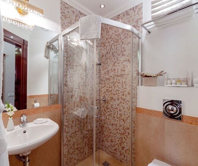 Номер Комфорт, Boutique Hotel Golden Triangle