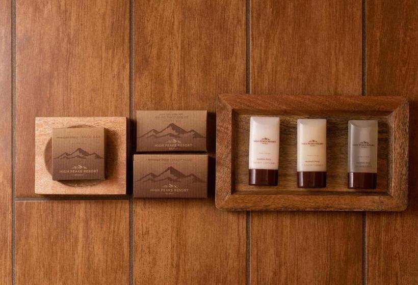 Номер Deluxe, High Peaks Resort