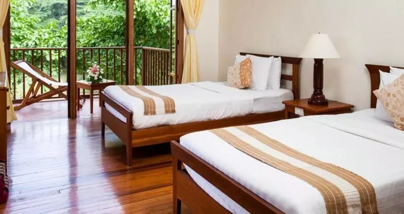 デラックスルーム, Riverhouse Resort