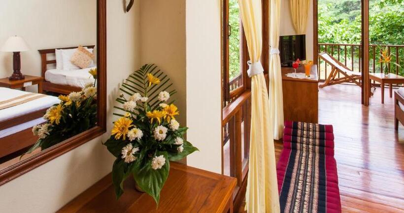 디럭스 룸, Riverhouse Resort