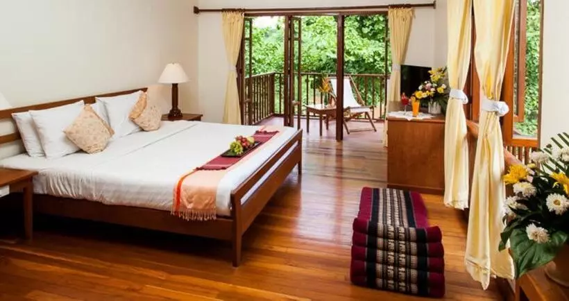 バルコニー付きデラックスルーム, Riverhouse Resort