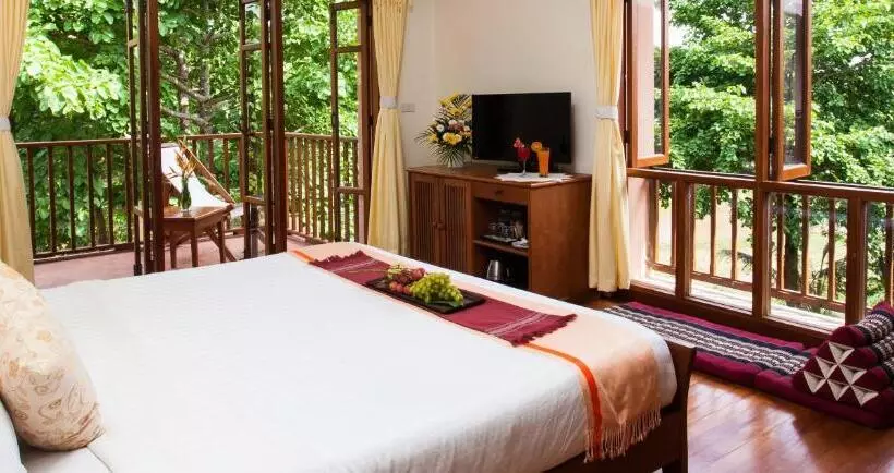 バルコニー付きデラックスルーム, Riverhouse Resort