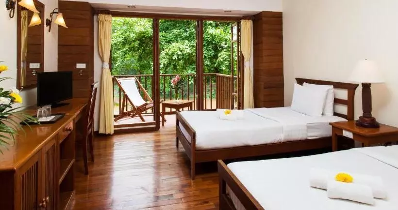 バルコニー付きスタンダードルーム, Riverhouse Resort