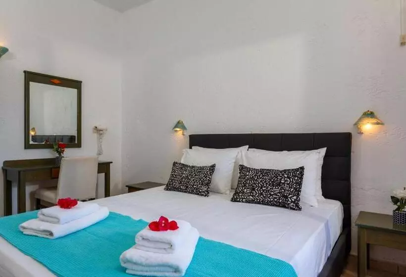 Huoneisto 1 Makuuhuone Merinäkymä, Romantica Hotel Apartments