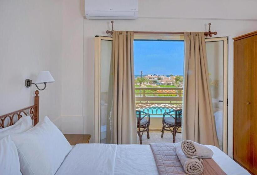 إستوديو سوبيريور, Socrates Hotel Malia Beach