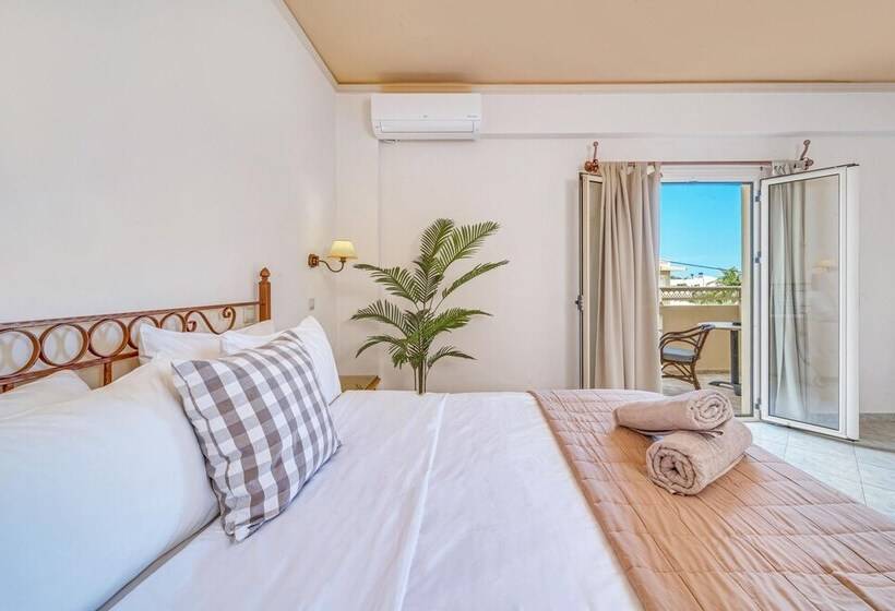 סטודיו סופריור, Socrates Hotel Malia Beach