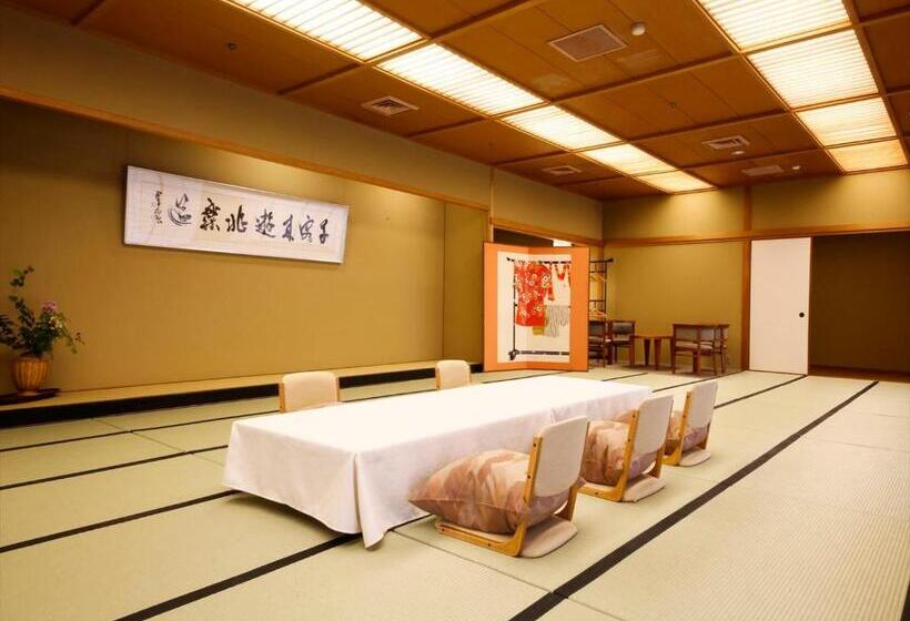 غرفة قياسية, Ginsuisou Choraku