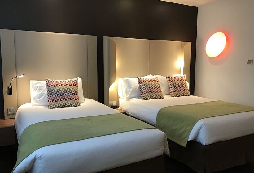 Standart Oda, Campanile Shanghai Bund