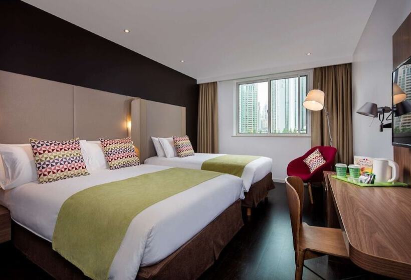 Standart Oda, Campanile Shanghai Bund