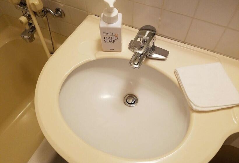 غرفة قياسية فردية, Yamatoya Honten