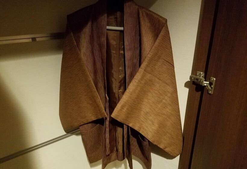 غرفة قياسية فردية, Yamatoya Honten