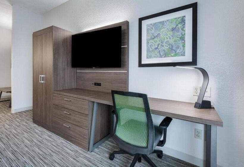 جناح, Holiday Inn Express Hotel & Suites Jasper, An Ihg