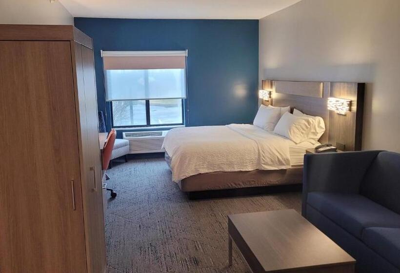 جناح, Holiday Inn Express Plymouth, An Ihg