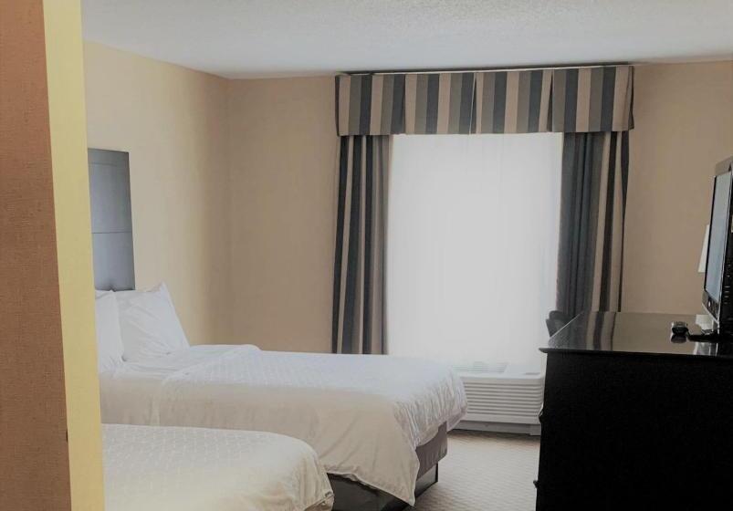 غرفة قياسية لذوى الاحتياجات الخاصة, Holiday Inn Express Plymouth, An Ihg