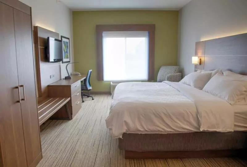 Standard-invahuone, Holiday Inn Express Rochelle, An Ihg