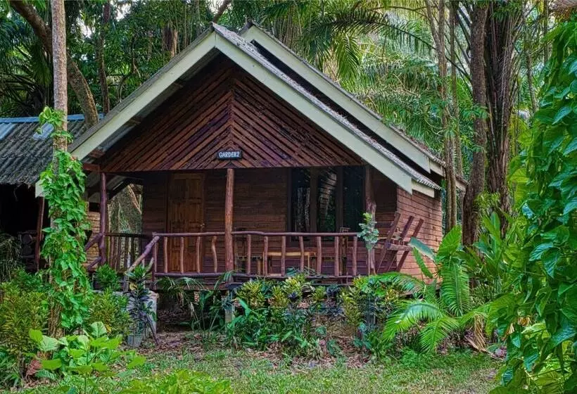 ویلای استاندارد با چشمانداز باغ, Khao Sok Riverside Cottages