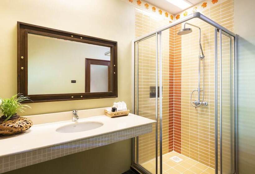 디럭스 룸, Khaolak Bayfront Resort