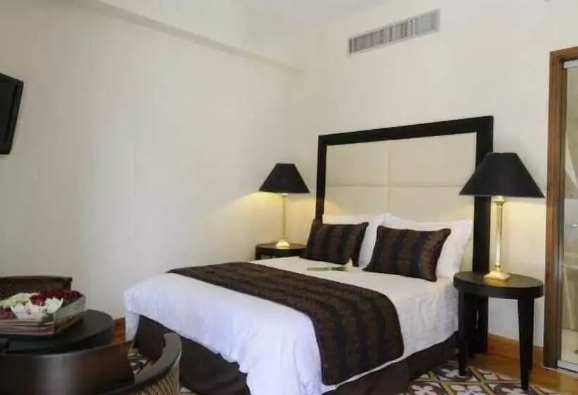 Superior-huone, The Library Hotel Wellness Retreat
