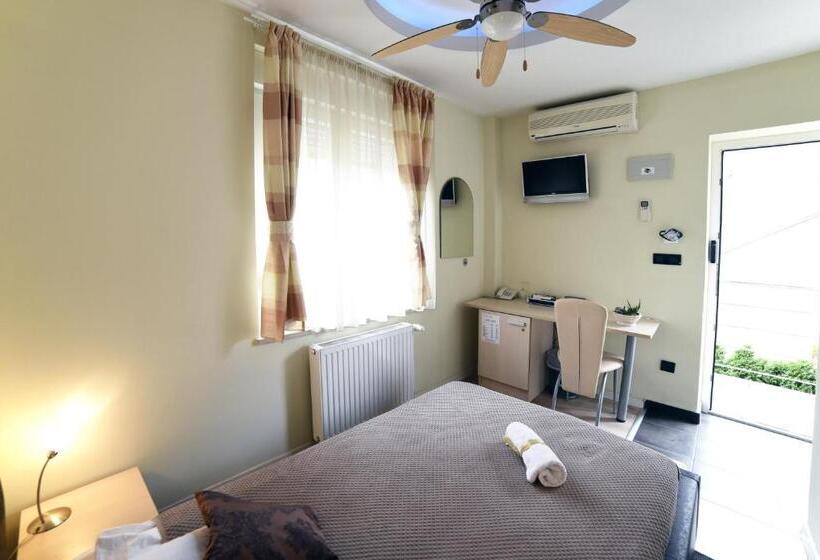 חדר סטנדרט יחיד, Villa Zrina