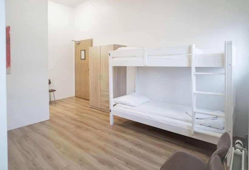 اتاق استاندارد چهار تخته, Guesthouse Pavi