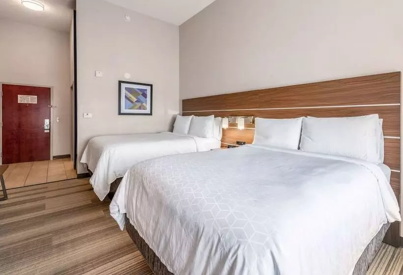 ２ダブルベッドのスタンダードルーム, Holiday Inn Express Hotel And Suites Statesville By Ihg