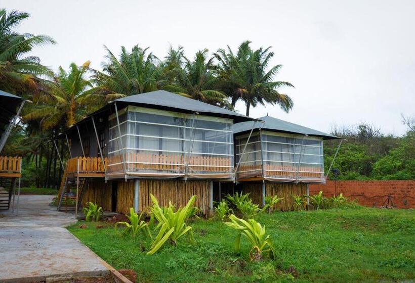 كوخ قياسي, Blue Ocean The Fern Resort & Spa Ganpatipule