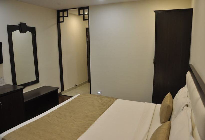 エクゼクティブルーム, Genx Usha Kiran Agra